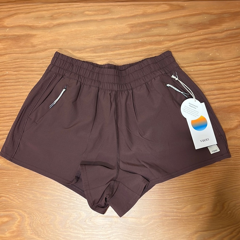 Brand New Womens Vuori Shorts (small)
